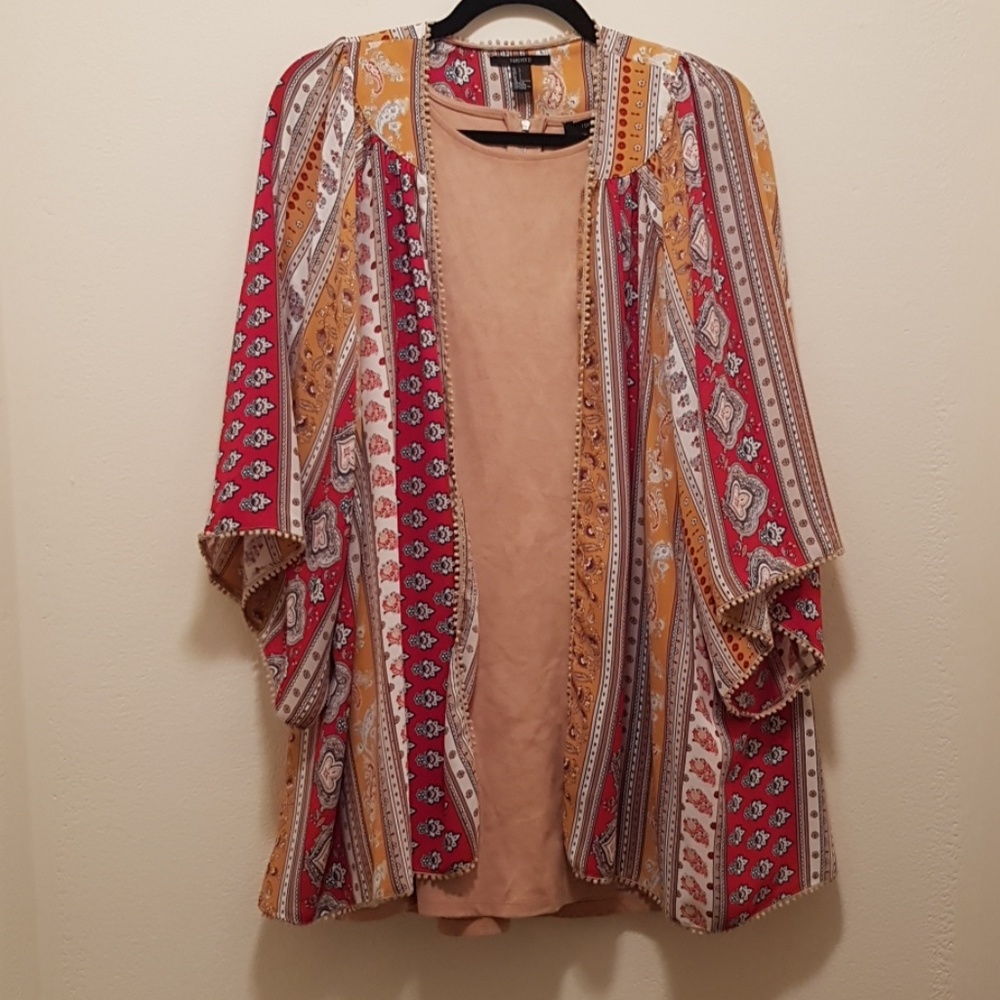 NWOT Forever 21 Paisley Kimono